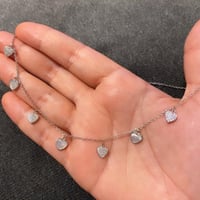 سلسلة قلب أنيقة باللون الفضي (N421) .