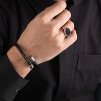 خاتم أنيق رجالي اللون فضي-أسود (KR16) .