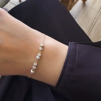 أسورة أنيقة باللون / ذهبي . (B980)