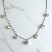 سلسلة قلب أنيقة باللون الفضي (N421) .