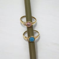 خاتم أنيق اللون ذهبي (R239) .