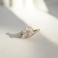 خاتم ورد أنيق اللون ذهبي (R261).