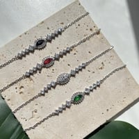 أسورة أنيقة باللون الفضي (B729).