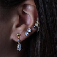 حلق أنيق اللون الذهبي (E316) .