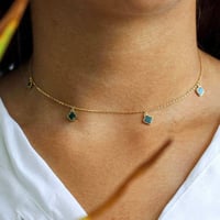 سلسلة ورد أنيقة باللون الذهبي-الأخضر (N502) .