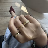 خاتم أنيق اللون ذهبي (R398).