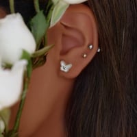 حلق فراشة أنيق اللون ذهبي (E360).