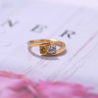 خاتم أنيق اللون فضي (R232) .