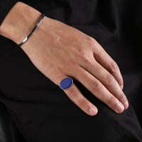 خاتم أنيق رجالي اللون فضي - أزرق (KR5) .