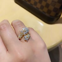 خاتم أنيق اللون ذهبي (R180) .