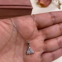 سلسلة أنيقة باللون الفضي (N539) .