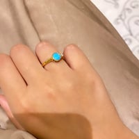 خاتم أنيق اللون ذهبي (R239) .