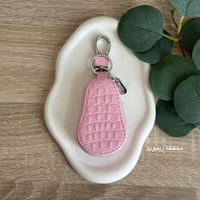 تعليقه سياره ( مع حرف مطلي )