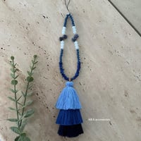 تعليقه جوال هدب ازرق