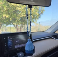 تعليقه سياره خرز مع هدب