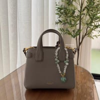 تعليقة شنط حجر بشكل تولة