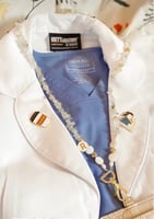 تعليقه بطاقه حجر ذهبي