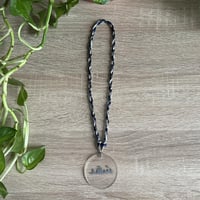 تعليقه سيارة خيوط بطباعه اسم ( شهد )