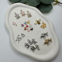 ميدالية مفتاح اكريلك بطباعة