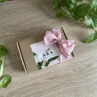 تعليقة سيارة حجر سماوي وازرق