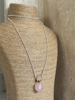 سلسال وقنينة عطر + سلسلة نظارة + تعليقة سياره