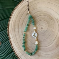 تعليقه جوال اخضر مع حرف عادي