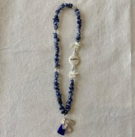 تعليقه سياره حجر ازرق