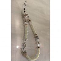 تعليقه جوال بحرف مطلي ذهب