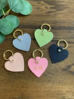 ميدالية مفتاح جلد بدون طباعه اسم