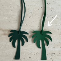 تعليقة اخضر فاتح للشنط والسيارة