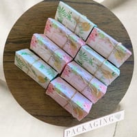 تعليقه سياره خرز مع هدب