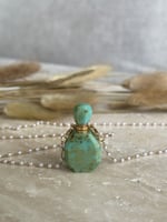 سلسلة نظاره + تعليقه سيارة + سلسال وقنينة عطر