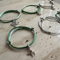 اساور خيط قيطان