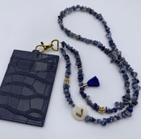 تعليقه بطاقه حجر + حامل بطاقه جلد