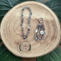 تعليقه سياره حجر بنفسجي ملون مع دعاء