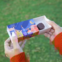 علبة توزيعات شوكولاتة العيد (حبتين شوكولاتة)