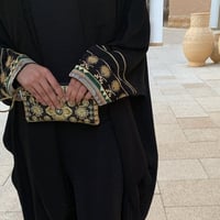 محفظة تراثية تطريز يدوي