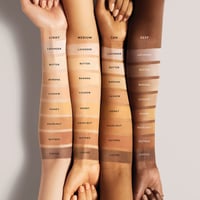 بودرة فنتي بيوتي لتثبيت المكياج