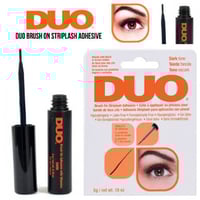 صمغ الرموش بفرشاه اسود ديو