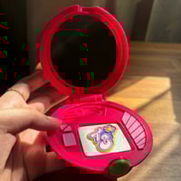 مرايا الجاسوسات