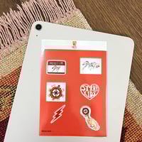 ملصقات قطعة واحدة