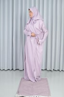 شرشف صلاة بكسرات أنيقة مشلح مع سجادة (اختر اللون)