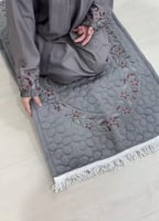 بوكس رمادي غامق(شرشف لف&سجادة اسفنجية )