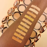 بودرة أساس كونسيل اند ديفاين من ريفلوشن-P9.5