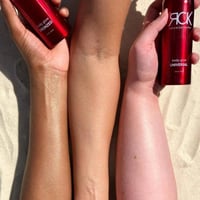 اضاءة سائلة للجسم والسيقان من اوفرا ريد كاربت-يوني...