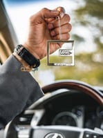 تعليقة سيارة بالاسم و استودعتك الله