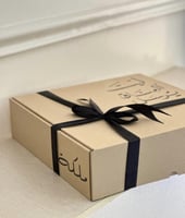 تيشيرت ليحتضنك دائماً بدلاً عني