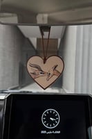 تعليقة اكريلك برسمة حسب الطلب