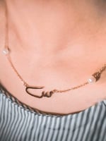 سلسال ناعم ب لؤلؤ أنيق بالحرف