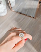 خاتم بالاسم من الصدف الطبيعي شكل سداسي